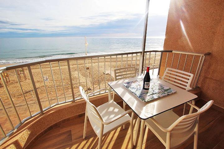 Apartamento Europa Primera Linea De Playa Guardamar Apartman Guardamar del Segura Kültér fotó